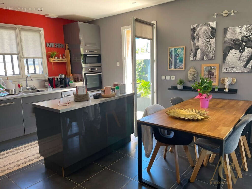 Maison 88 m² à Rocbaron  - photo 8
