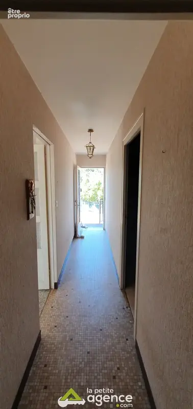 Maison 88 m2 à rénover avec beau terrain - photo 22