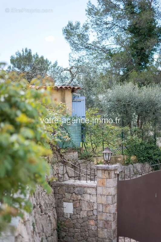 Peille, belle maison 105m² + garage 30m² Piscine + dépendance - photo 29