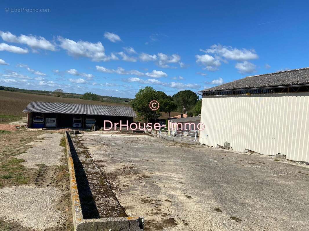 Maison à SAINT-VIVIEN-DE-MONSEGUR