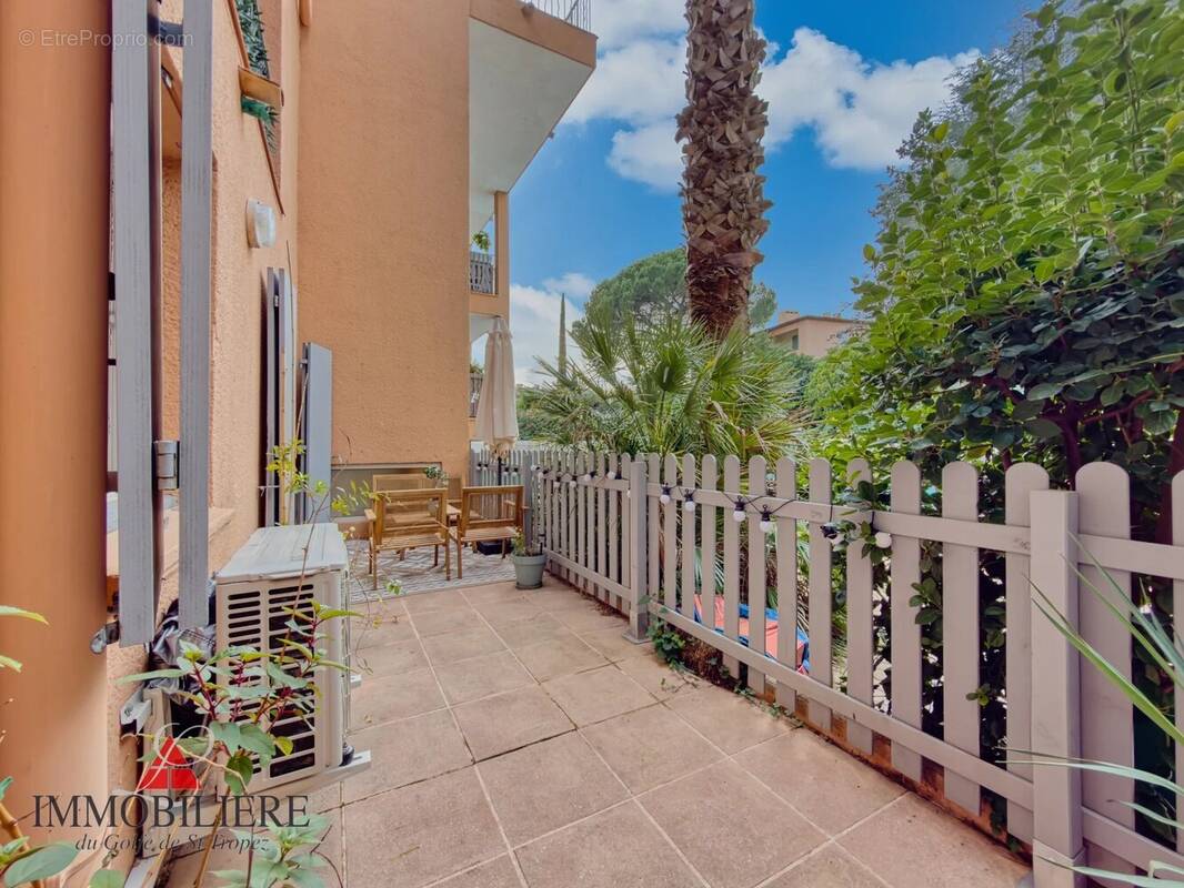 Appartement à GRIMAUD