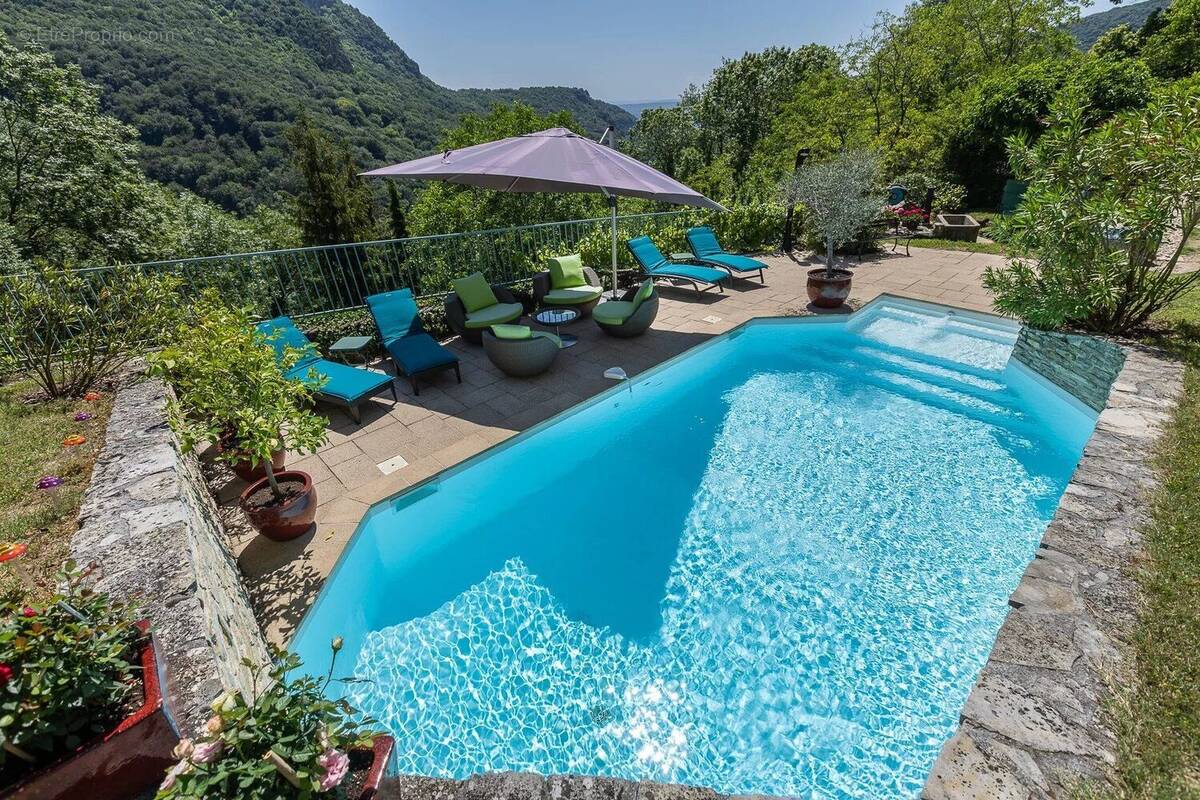 Maison à BENONCES