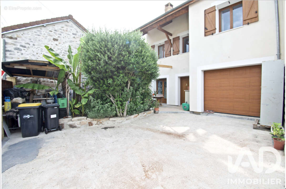 Maison 131 m² à Boissy-Sous-Saint-Yon  - photo 3