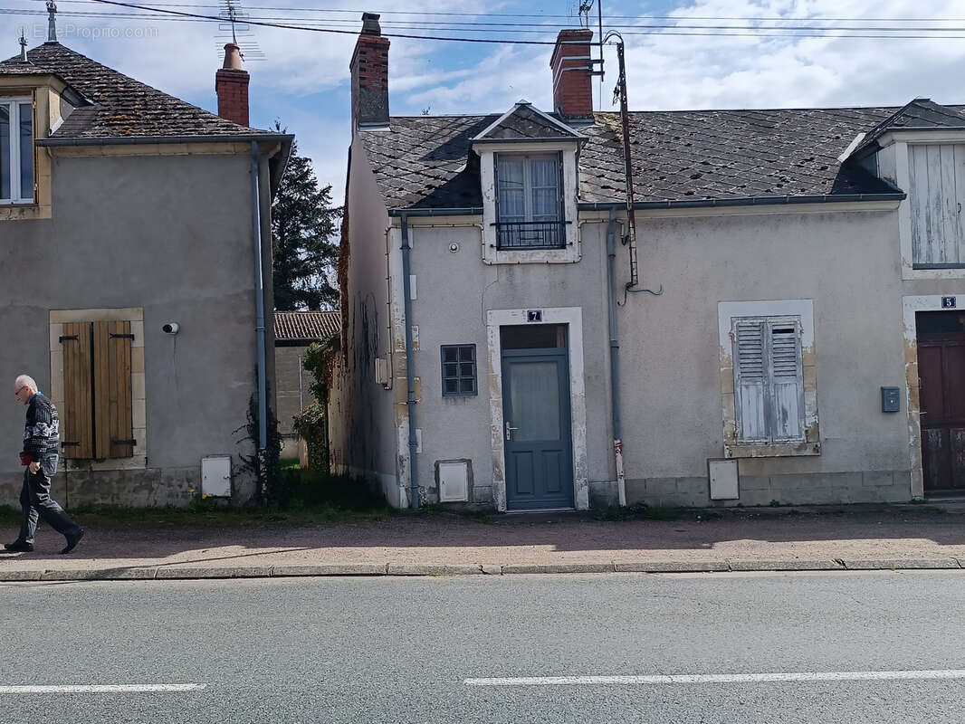 Maison à LA GUERCHE-SUR-L'AUBOIS