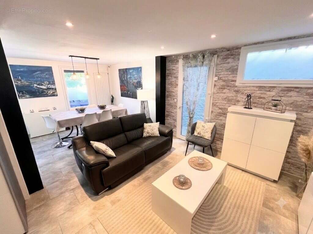 Maison 75 m² à Saint-Leonard  - photo 3