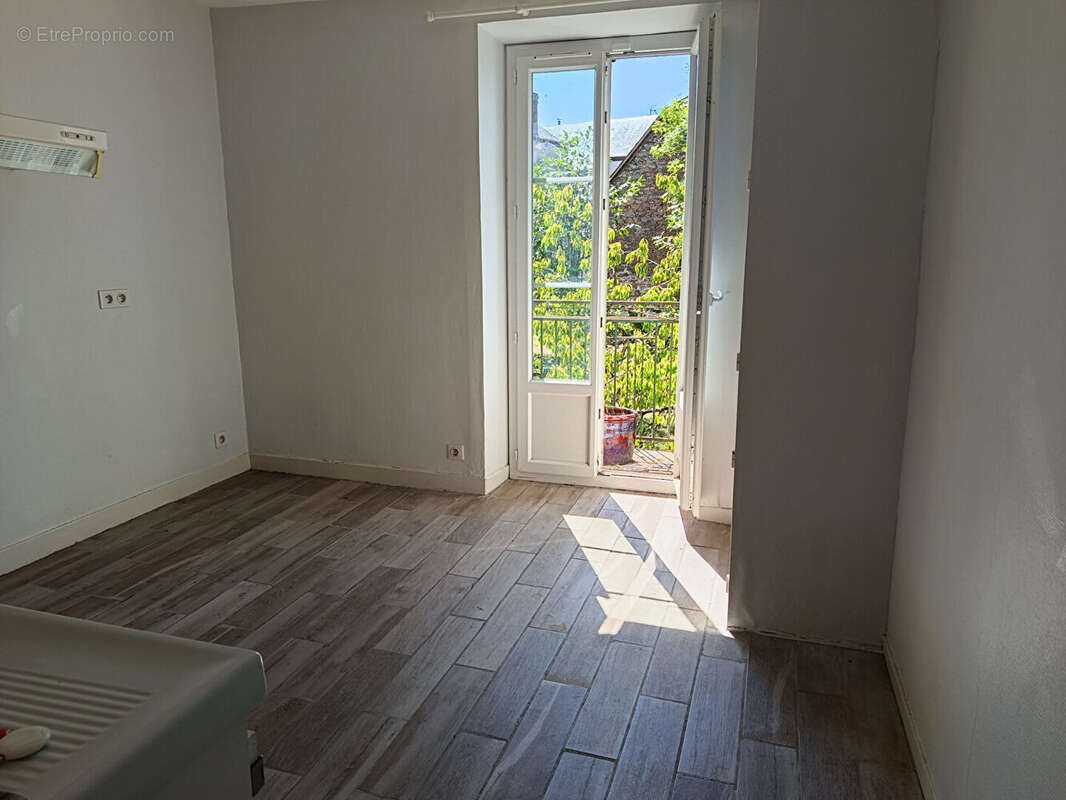 Appartement à rénover dans une belle bâtisse - Juillac - photo 21
