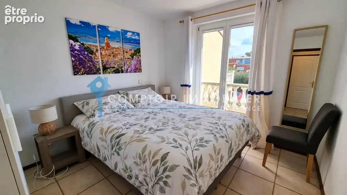 VAR (83) - À VENDRE - VIDAUBAN - Villa Triplex avec 3 chambres - photo 5