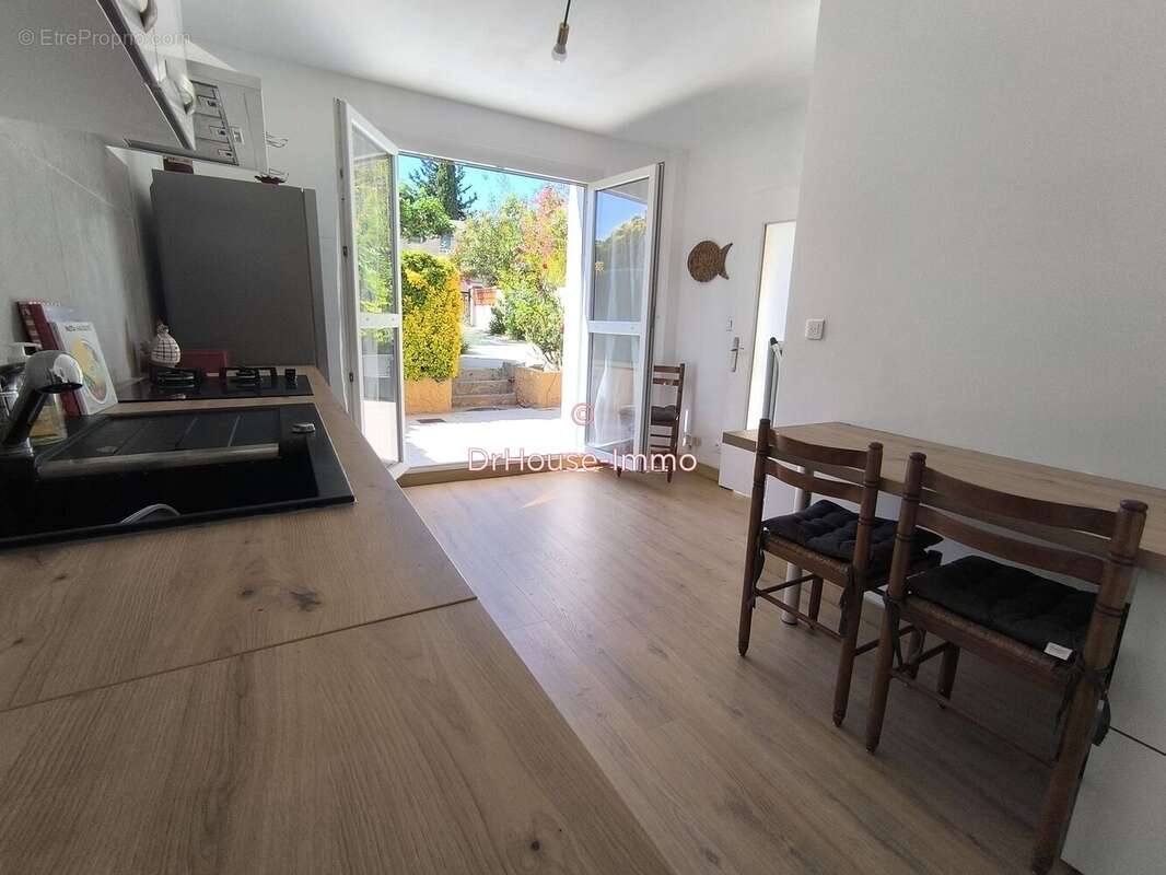 Maison 92 m² à Aubagne  - photo 3