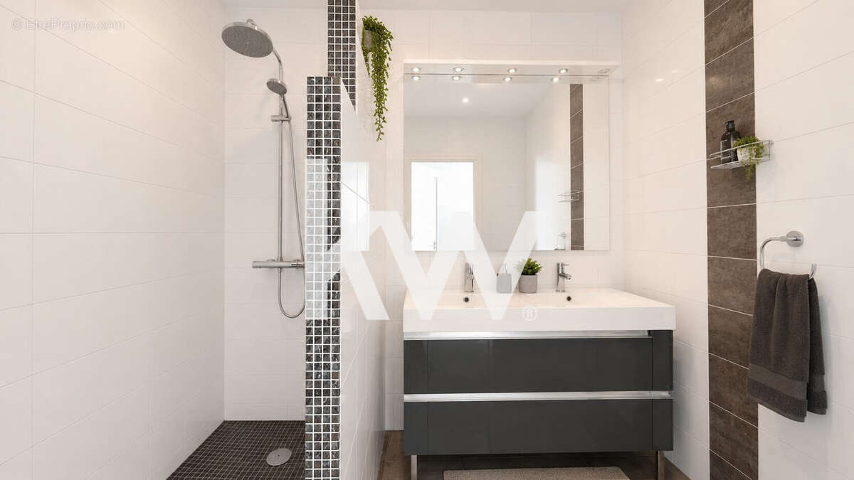 Appartement 95 m² à Saint-Etienne  - photo 6