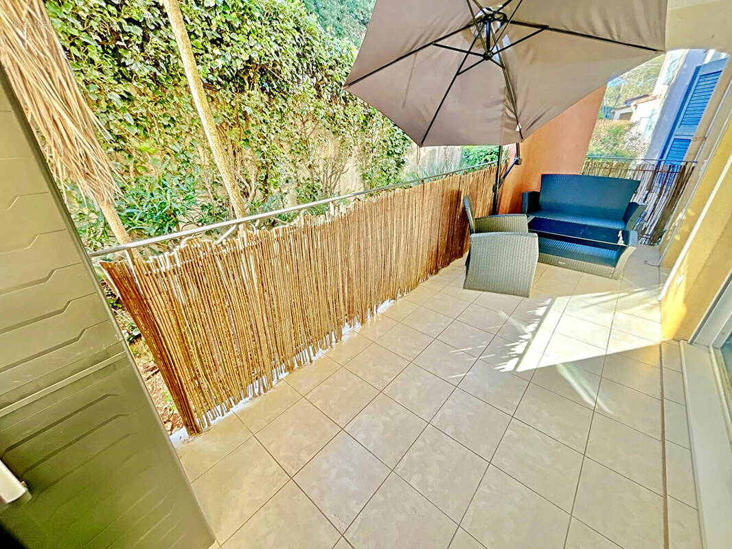 Appartement à MOUGINS