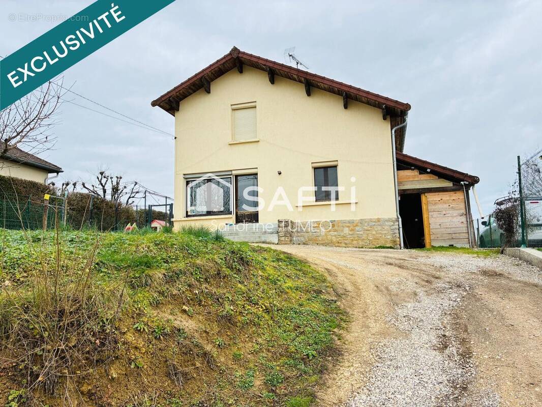 Photo 1 - Maison à SELLIERES