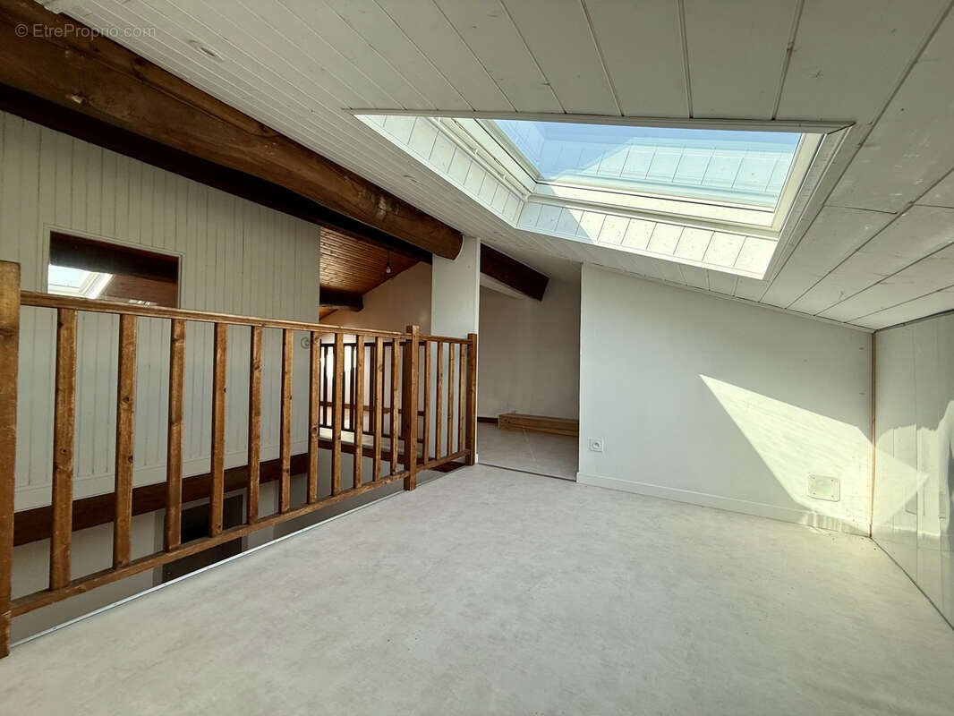 Appartement à LEVIGNAC