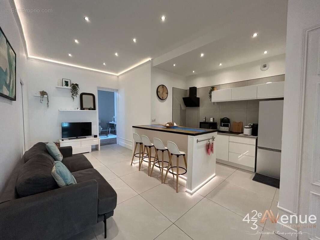 Appartement à SAINT-ETIENNE