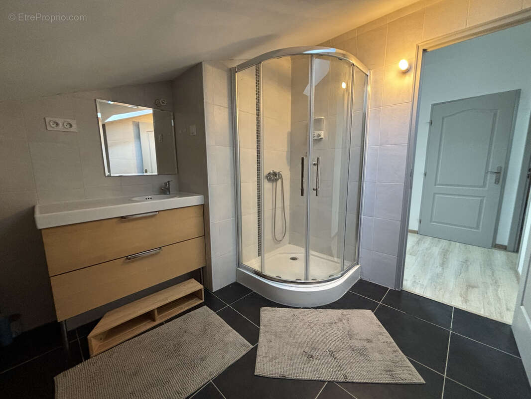 Maison à MONTLIOT-ET-COURCELLES