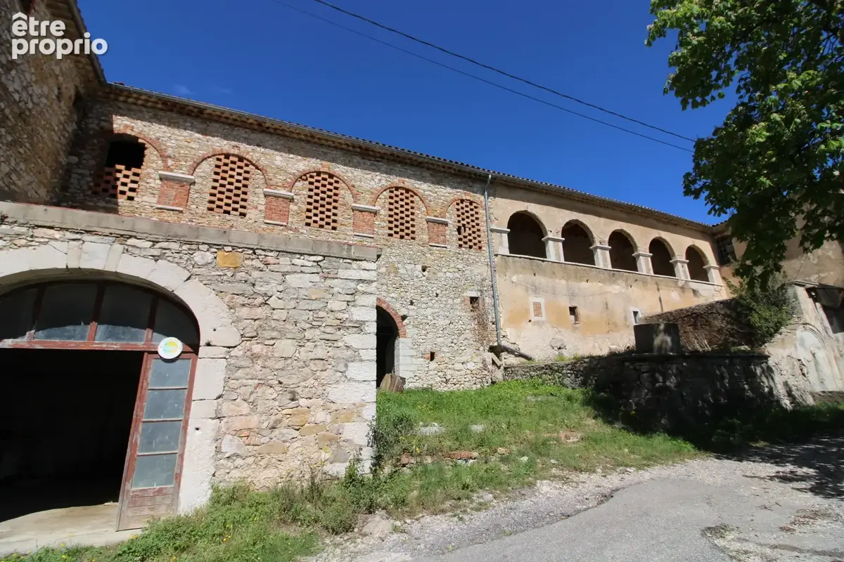 Mas de 2500 m2 sur 26 hectares. - photo 37