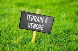 Terrain à ARMOY