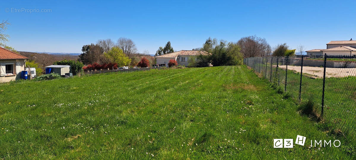 Terrain à LE FOUSSERET