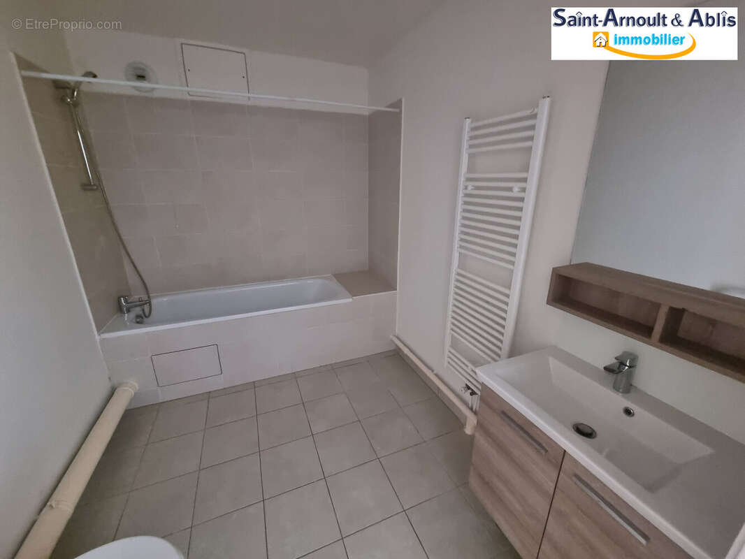 Appartement à SAINT-ARNOULT-EN-YVELINES