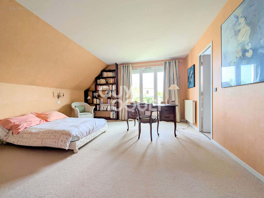 Maison à DECINES-CHARPIEU