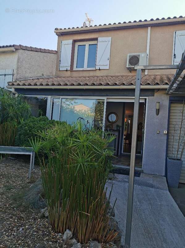 Maison à NISSAN-LEZ-ENSERUNE