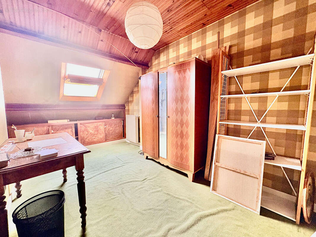 Maison à VERRIERES-LE-BUISSON