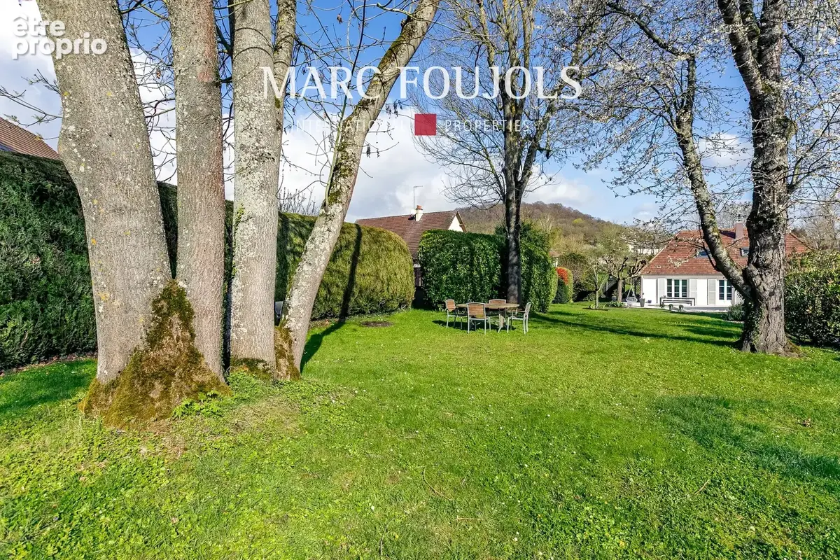 Maison familiale avec piscine et jardin plein sud - photo 20