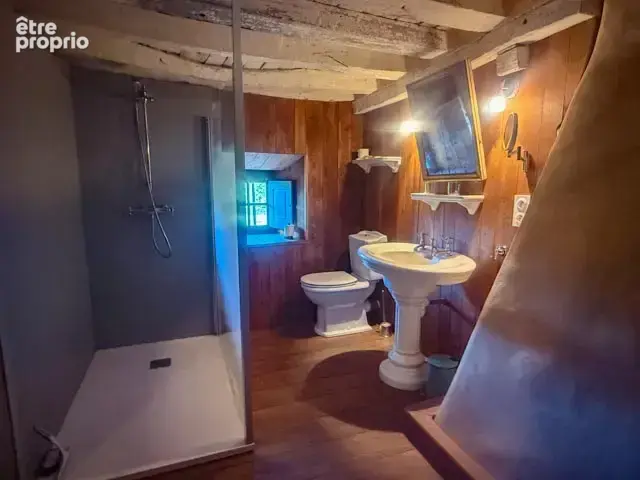 Logis seigneurial du XVIème superberment restauré et écologique - photo 16