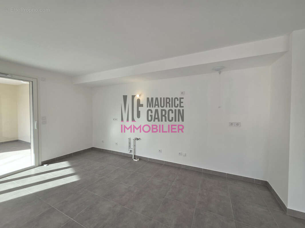 Appartement à L'ISLE-SUR-LA-SORGUE