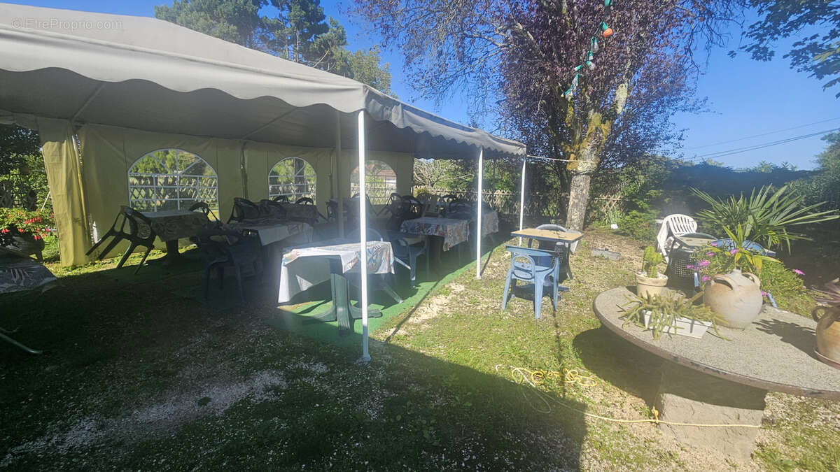 Commerce à CHAMPSAC