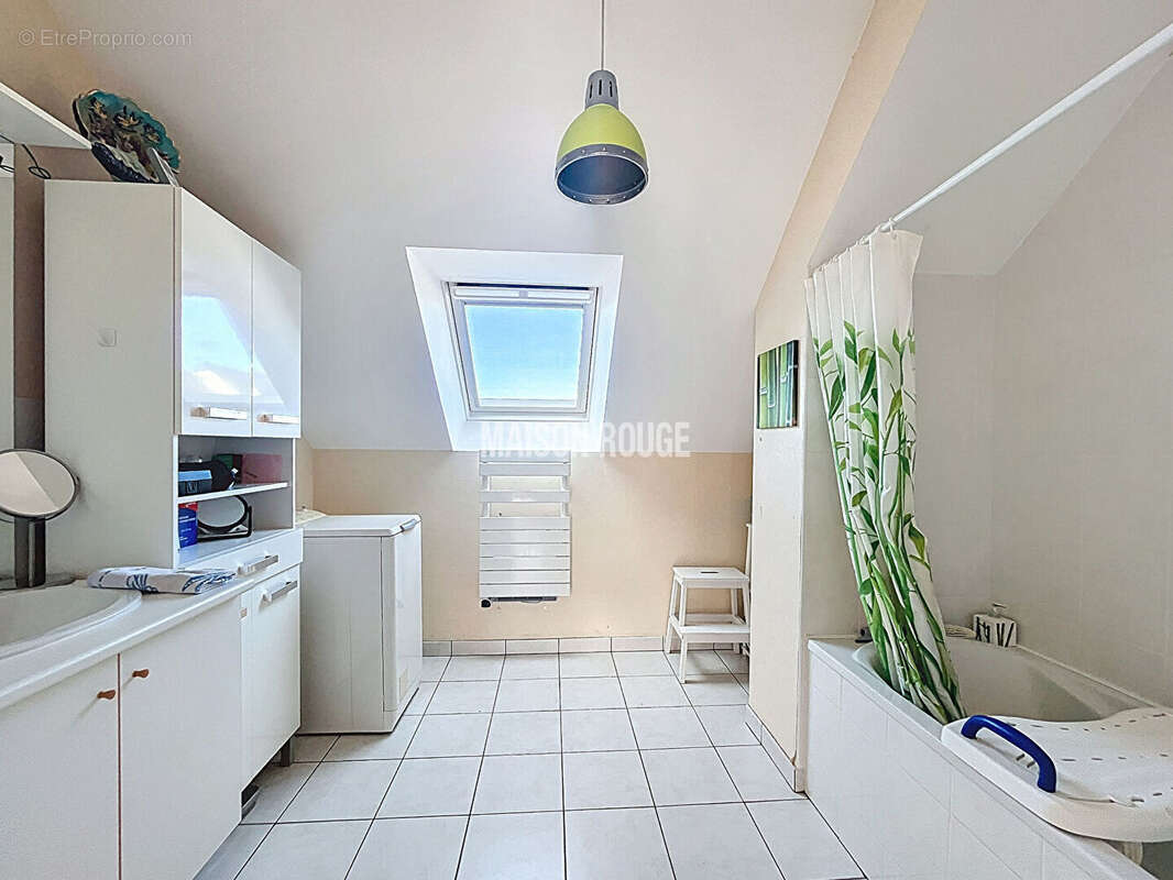 Appartement T3 TREBEURDEN - récent -  2 chambres - dernier étage avec balcon - photo 9