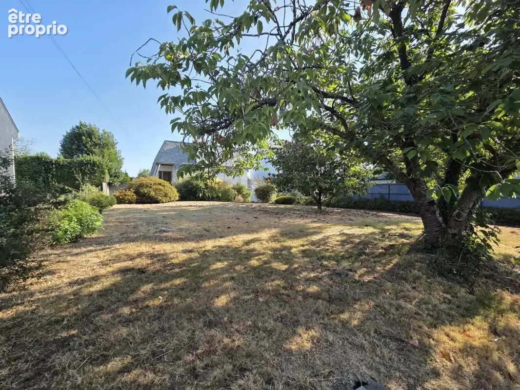 Terrain à LA CHAPELLE-SUR-ERDRE