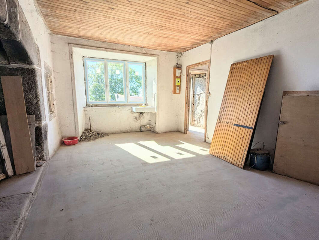 Maison à SAINT-PROJET-DE-SALERS