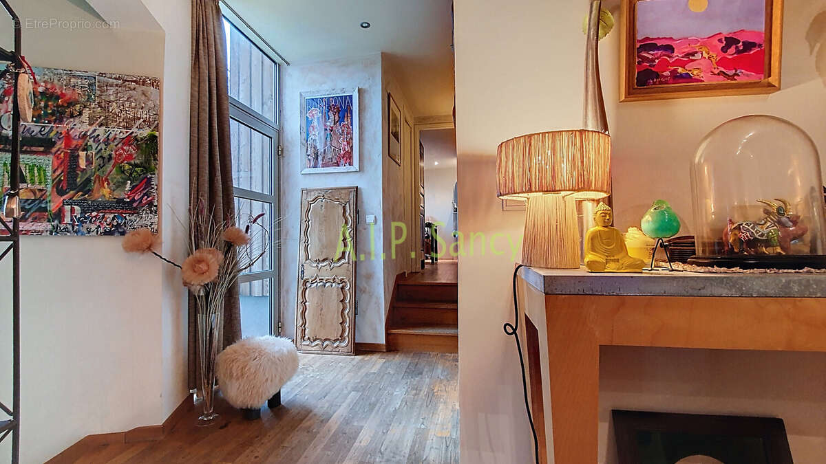 Maison à BESSE-ET-SAINT-ANASTAISE