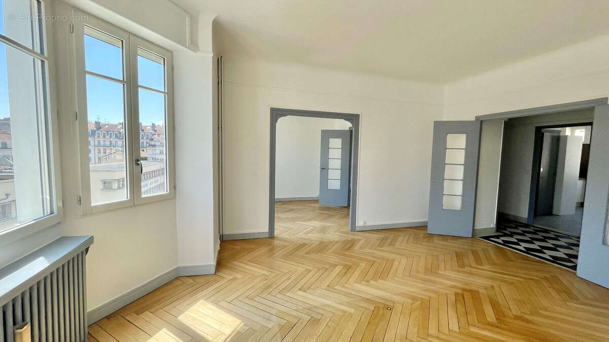 Appartement à LYON-6E