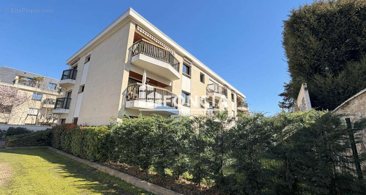Appartement à BOURG-LA-REINE