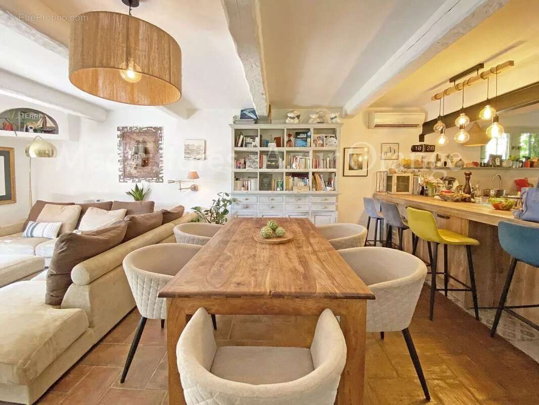 Maison à LA GARDE-FREINET