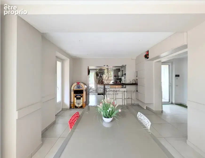 CHAPONOST   Propriété d’exception de 267 m2 avec piscine, pool house et parc paysager de 2 391 m2 - photo 7