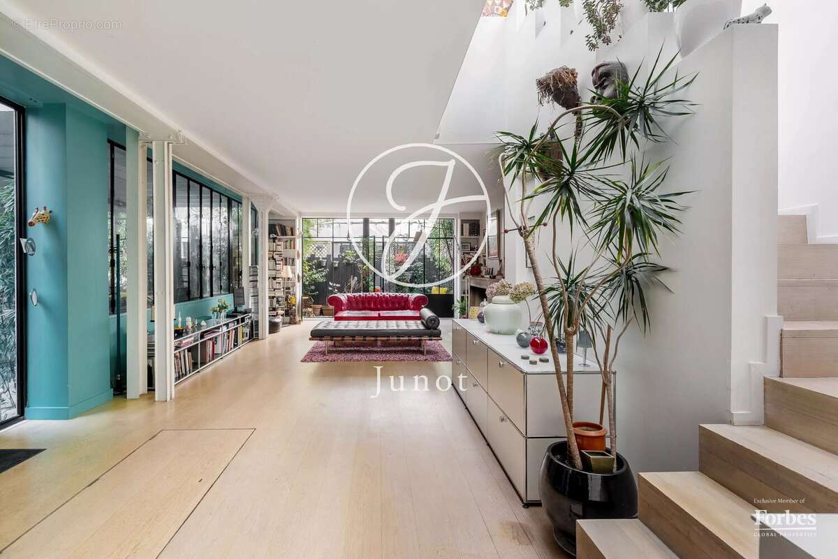 Appartement à PARIS-18E