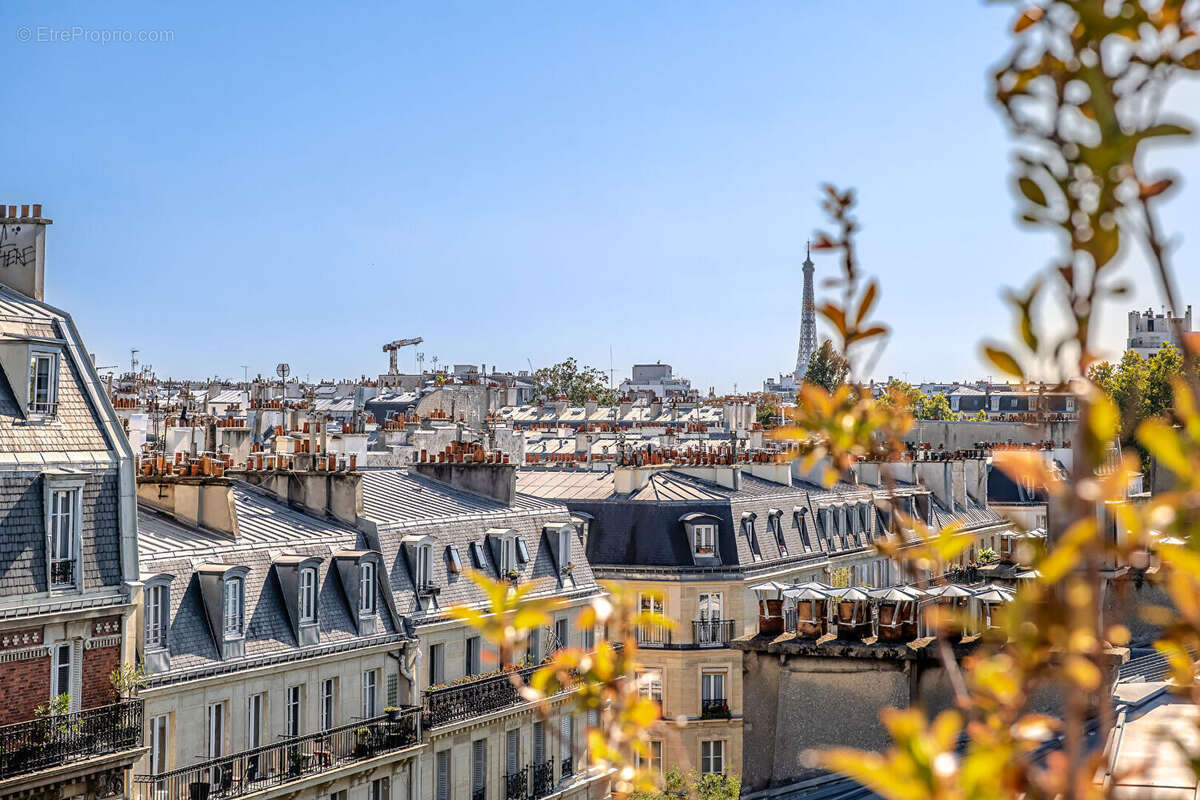 Appartement à PARIS-17E