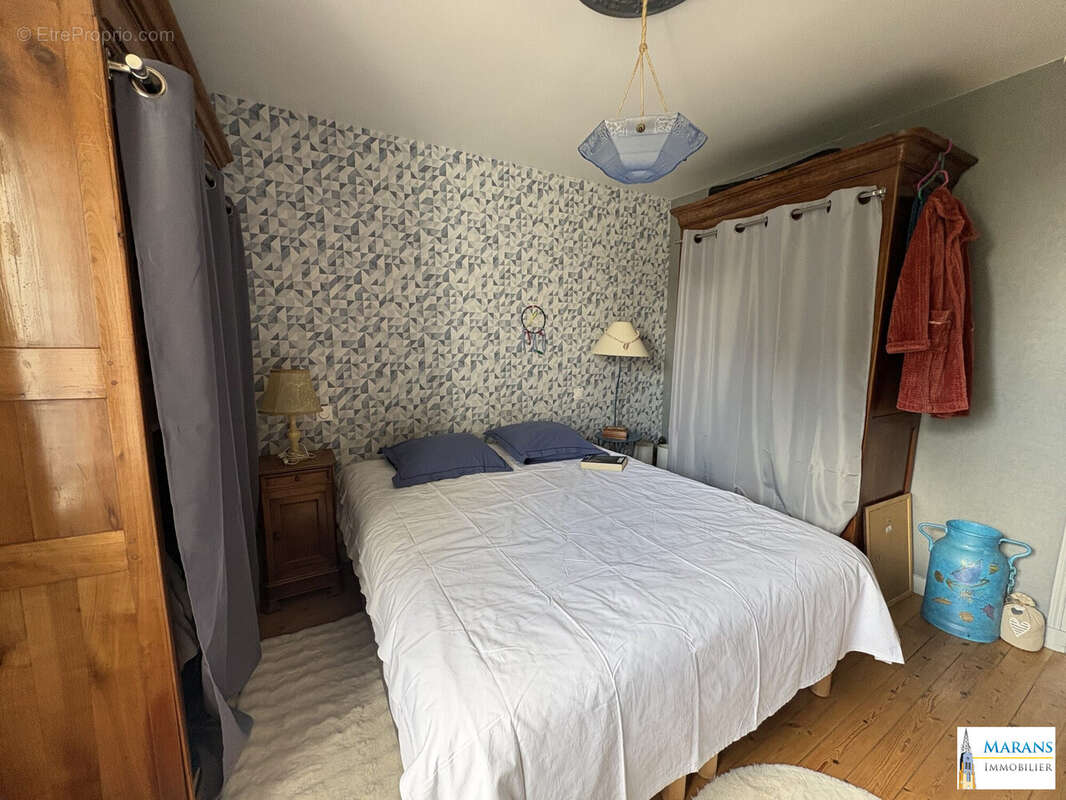 Maison à L'ILE-D'ELLE