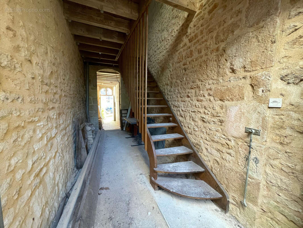 Maison à CEAUX-EN-COUHE