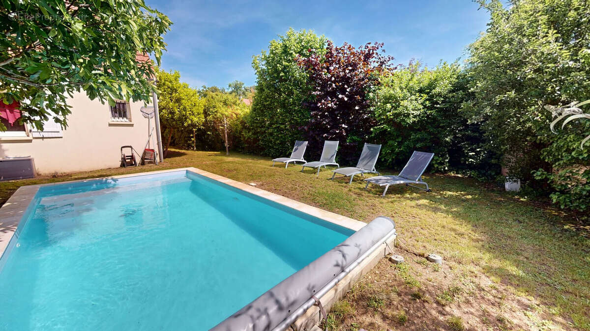 Maison avec piscine au coeur de Fontenay le Vicomte - photo 17