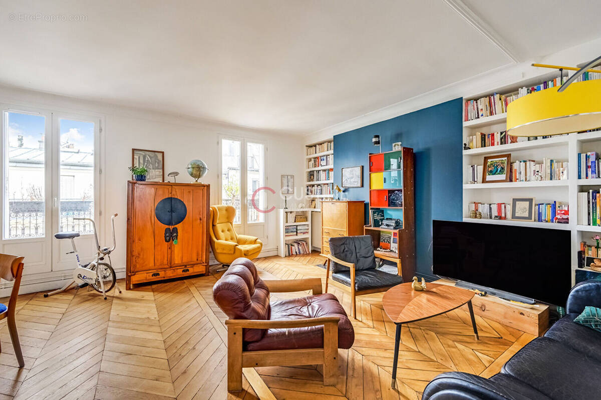 Appartement à PARIS-18E