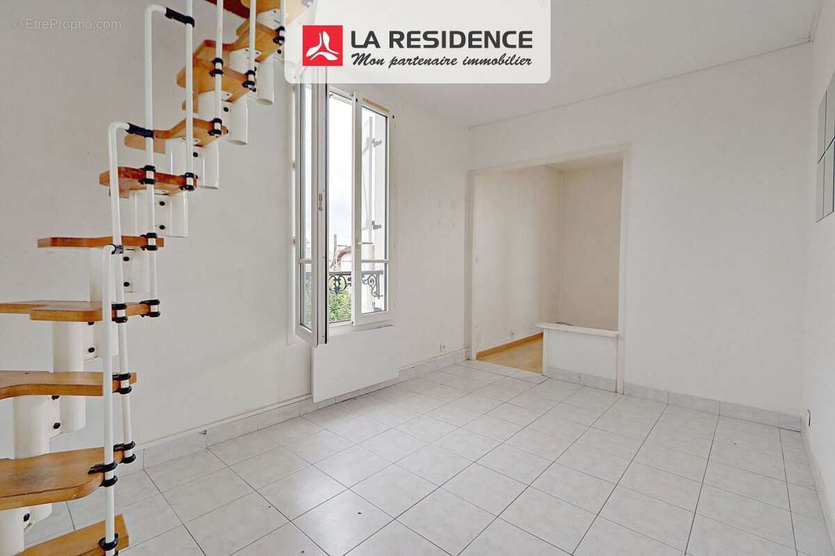 Appartement à BEAUCHAMP