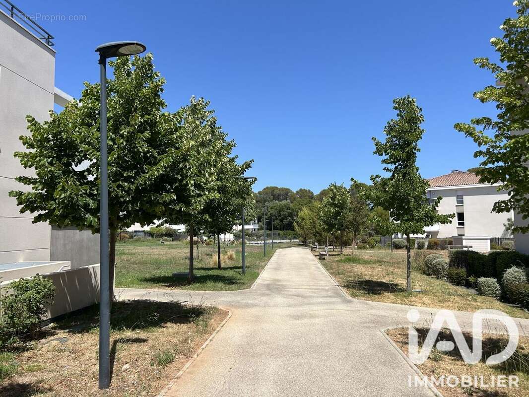 Photo 2 - Appartement à LA LONDE-LES-MAURES