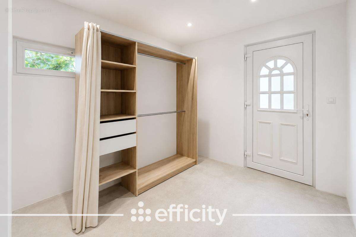 Maison 125 m² à Givors  - photo 16