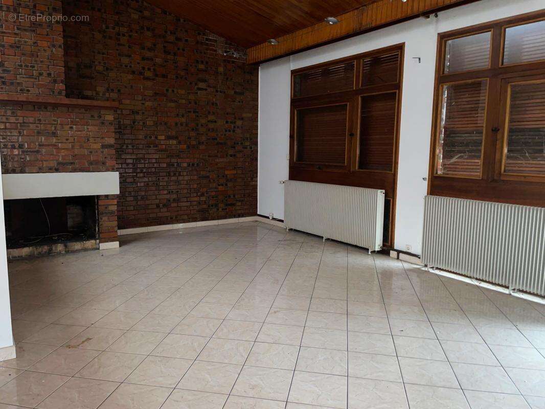 Maison à MONTCY-NOTRE-DAME