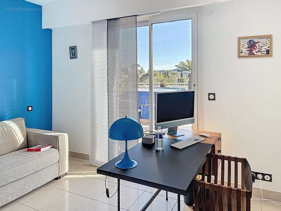 Appartement à MANDELIEU-LA-NAPOULE