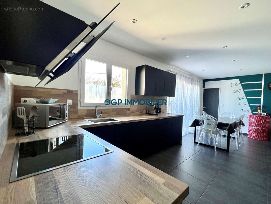 Maison à SAINT-SULPICE