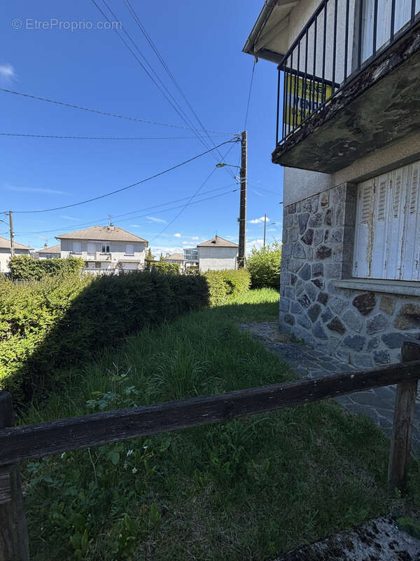 Maison à YTRAC